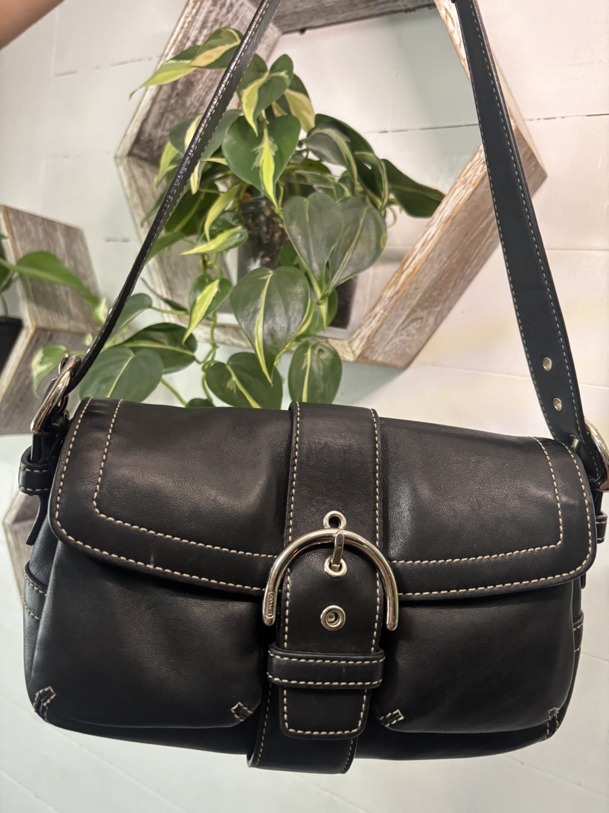 Coach Soho Buckle Flap Bag Womens Small Black Excellent Leather Shoulder Bag