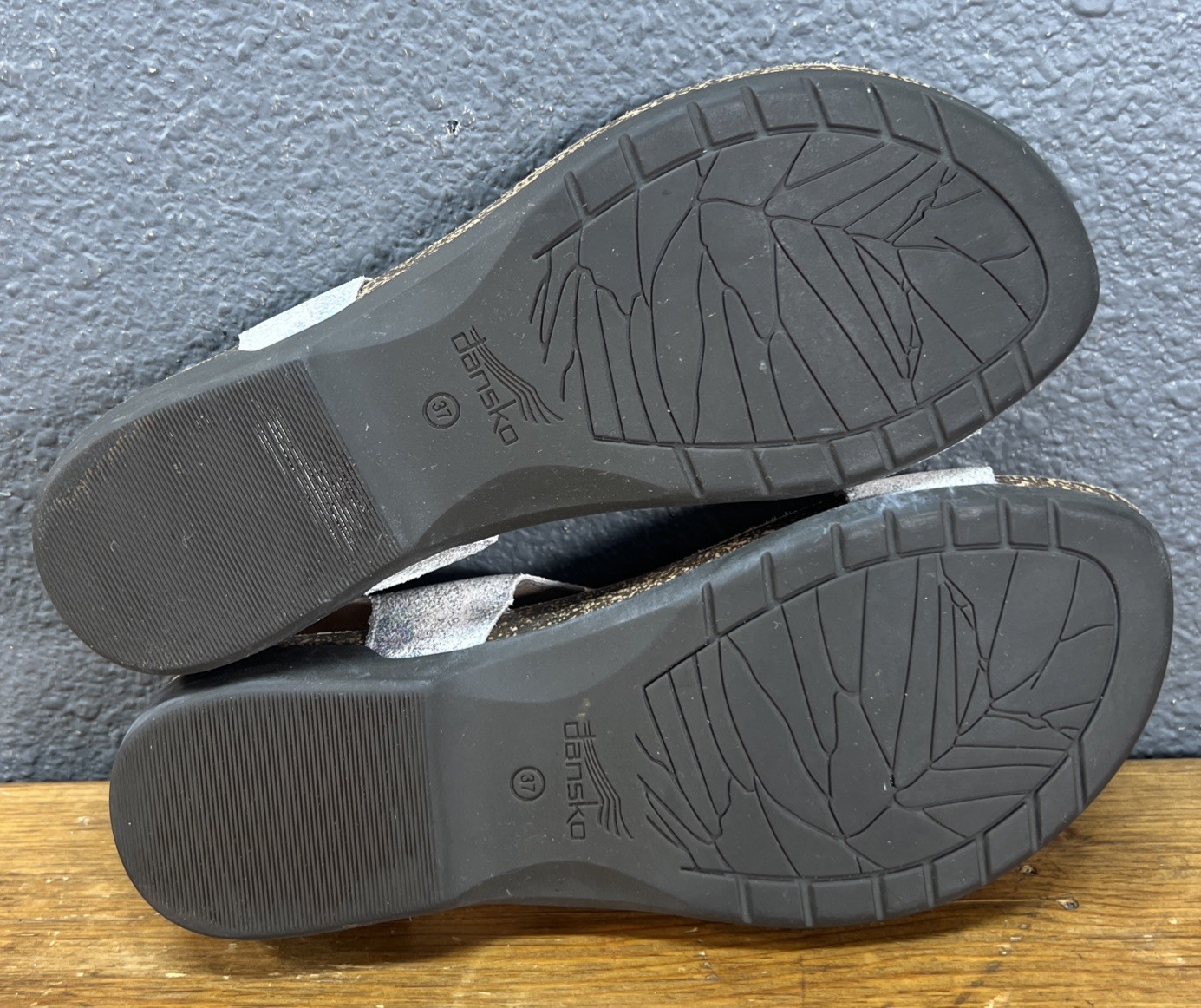 Dansko Women’s Reece Metallic Slingback Sandals Size 37 US 6.5