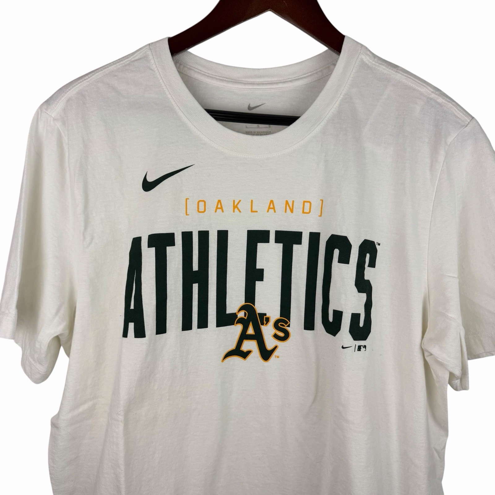Nike Size Large White Oakland Athletics Graphic Tee Shirt New Baseball MLB