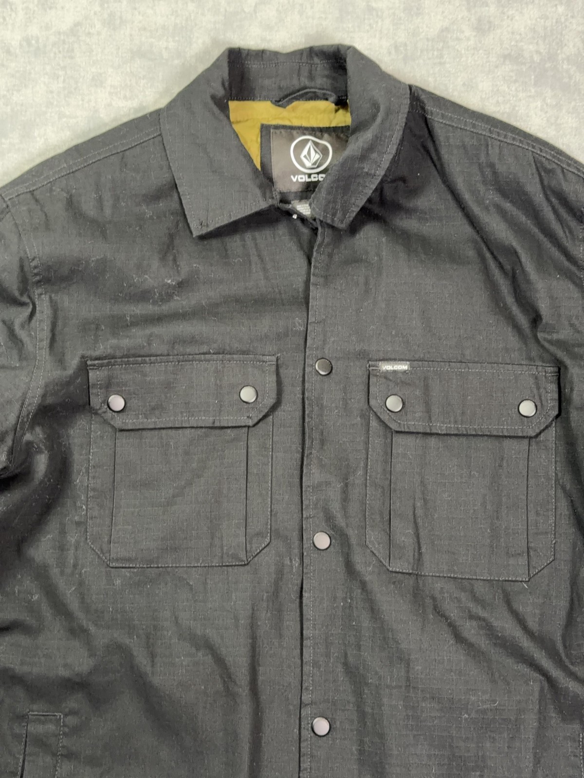 Volcom Jacket Mens Large Black Quilted Canvas Snap Front Pockets Lined Warm
