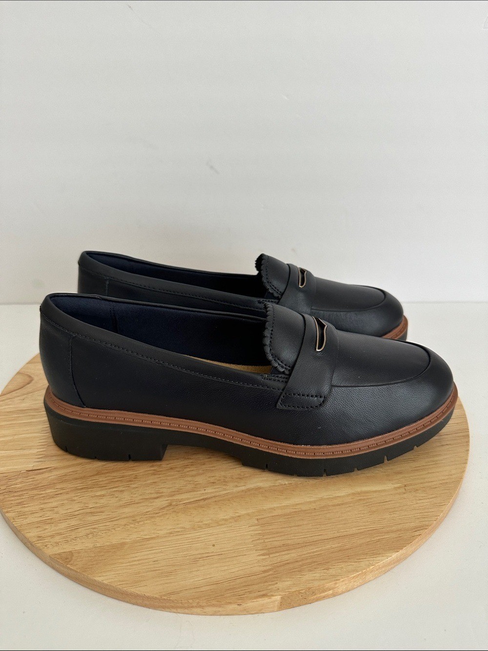Clarks Westlynn Glow Womens Moc Closed Toe Loafers new, Black Sz 8.5W a1780