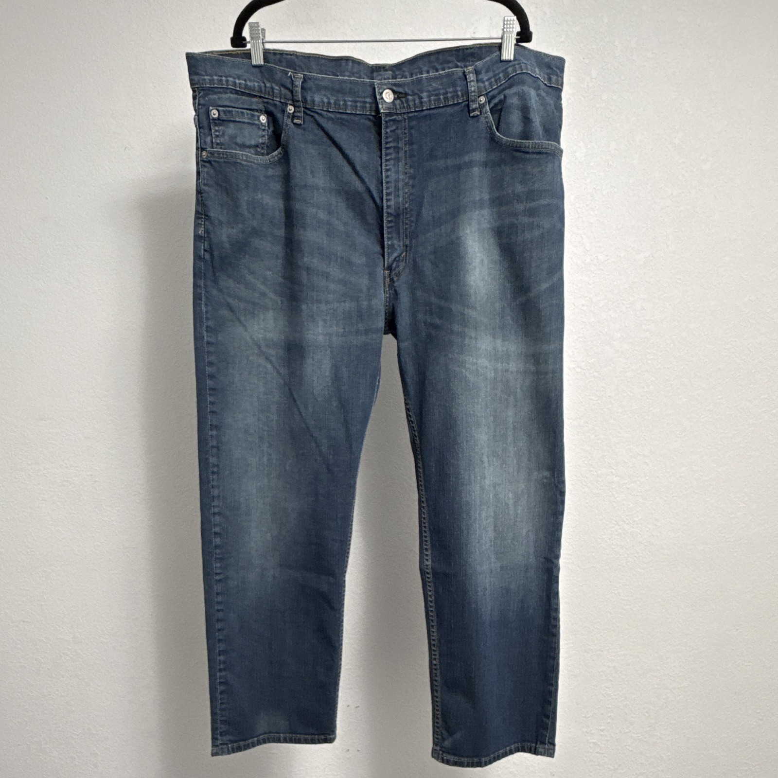 Levi’s Men’s Blue Denim Jeans Relaxed Fit Straight Mid Rise 5-Pocket