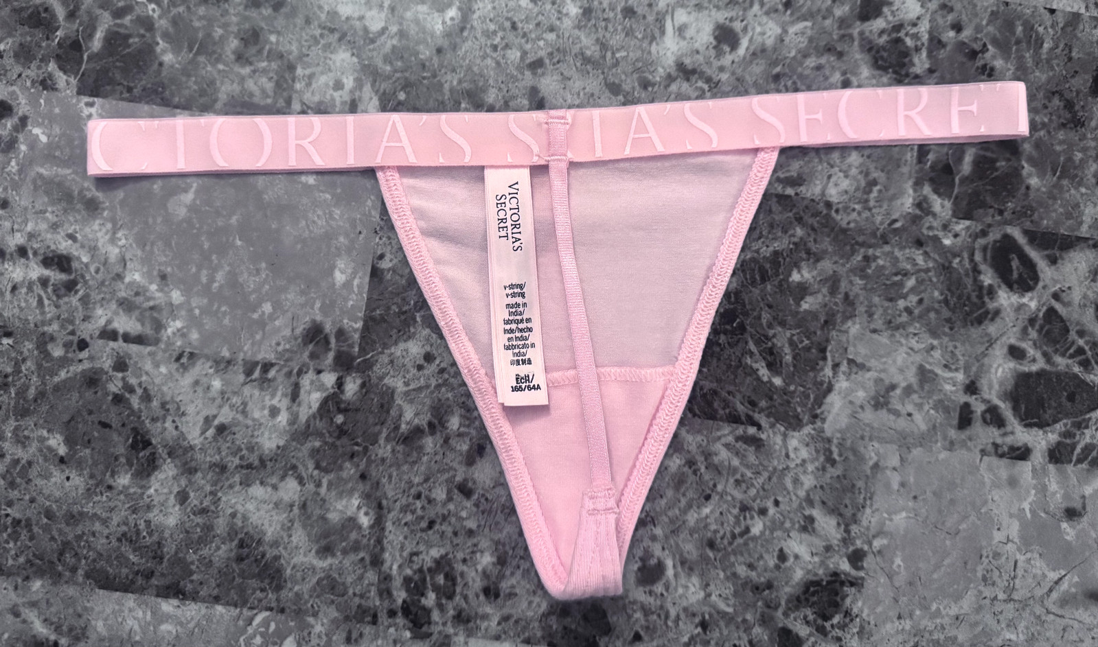 NWOT VICTORIA’S SECRET LIGHT PINK LOGO LIGHTWEIGHT WAISTBAND V STRING PANTIES