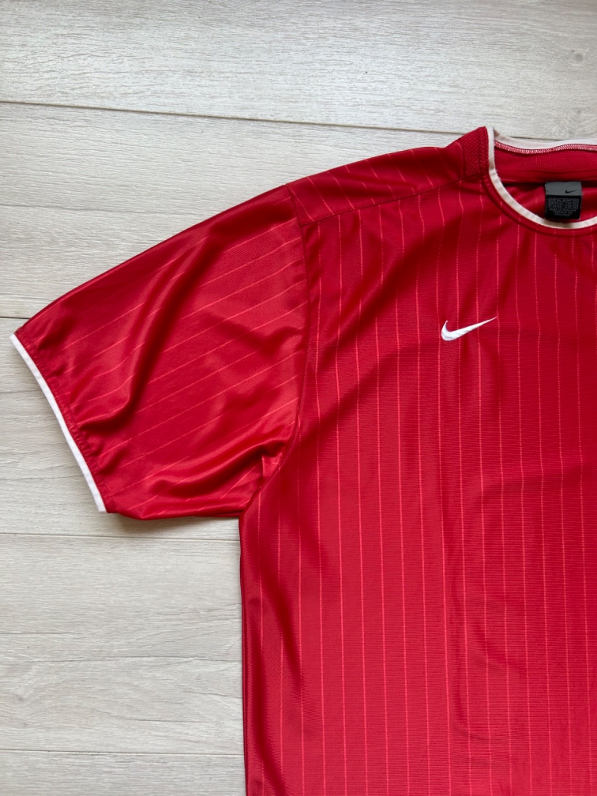 Nike T-Shirt Men’s Red Sport Training Soft Tee Size XL Short Sleeves Crew Neck