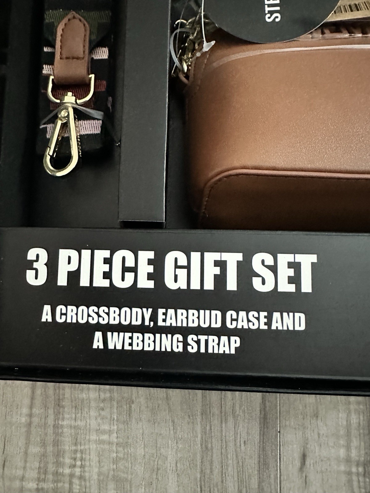 Steve Madden Three-Piece Gift Set