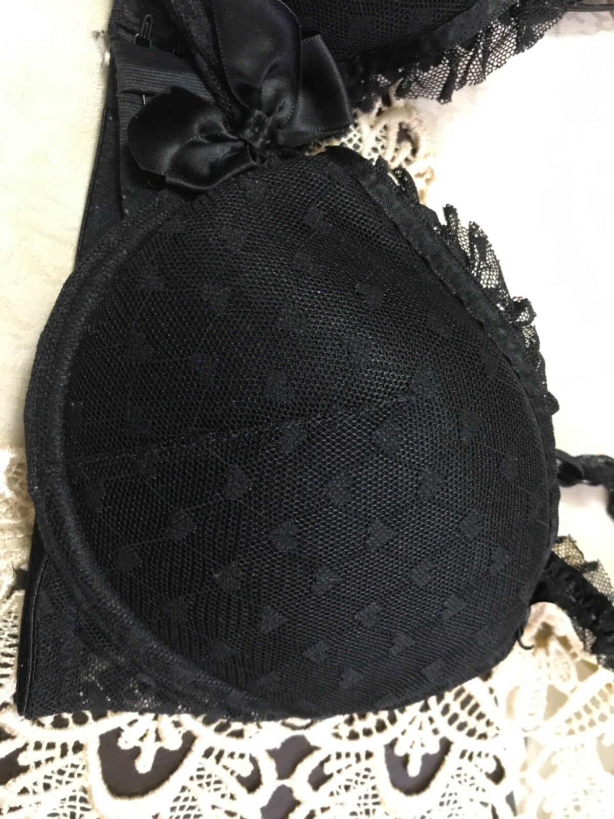 Bra Unbrandedd Size us 32b it2b eu70b padedd underwired black