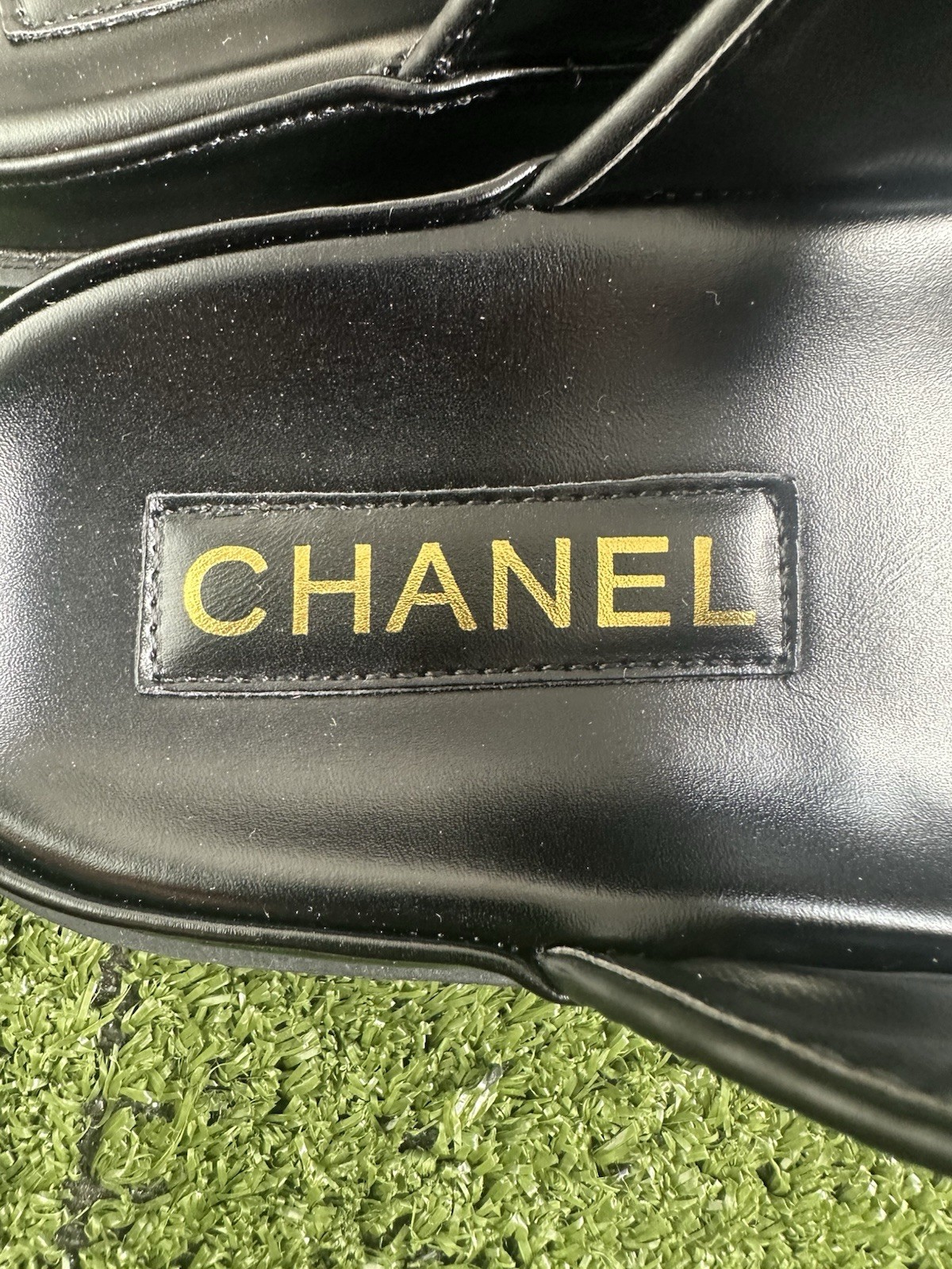 Chanel Black Quilted Leather Sandals CC Logo Double Strap Women’s Size 8