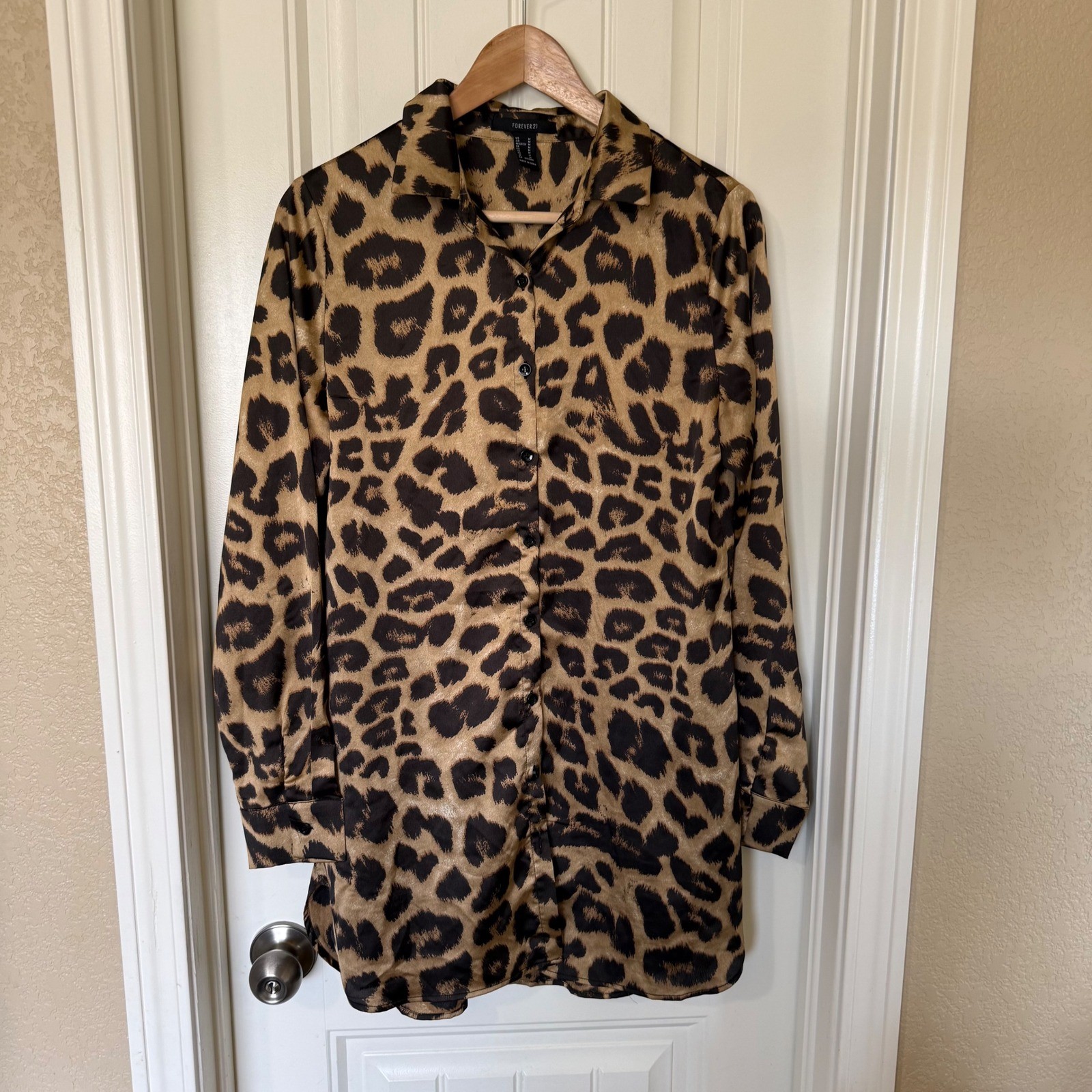 Forever 21 Leopard Print Button Down Shirt Dress Women’s Size Medium