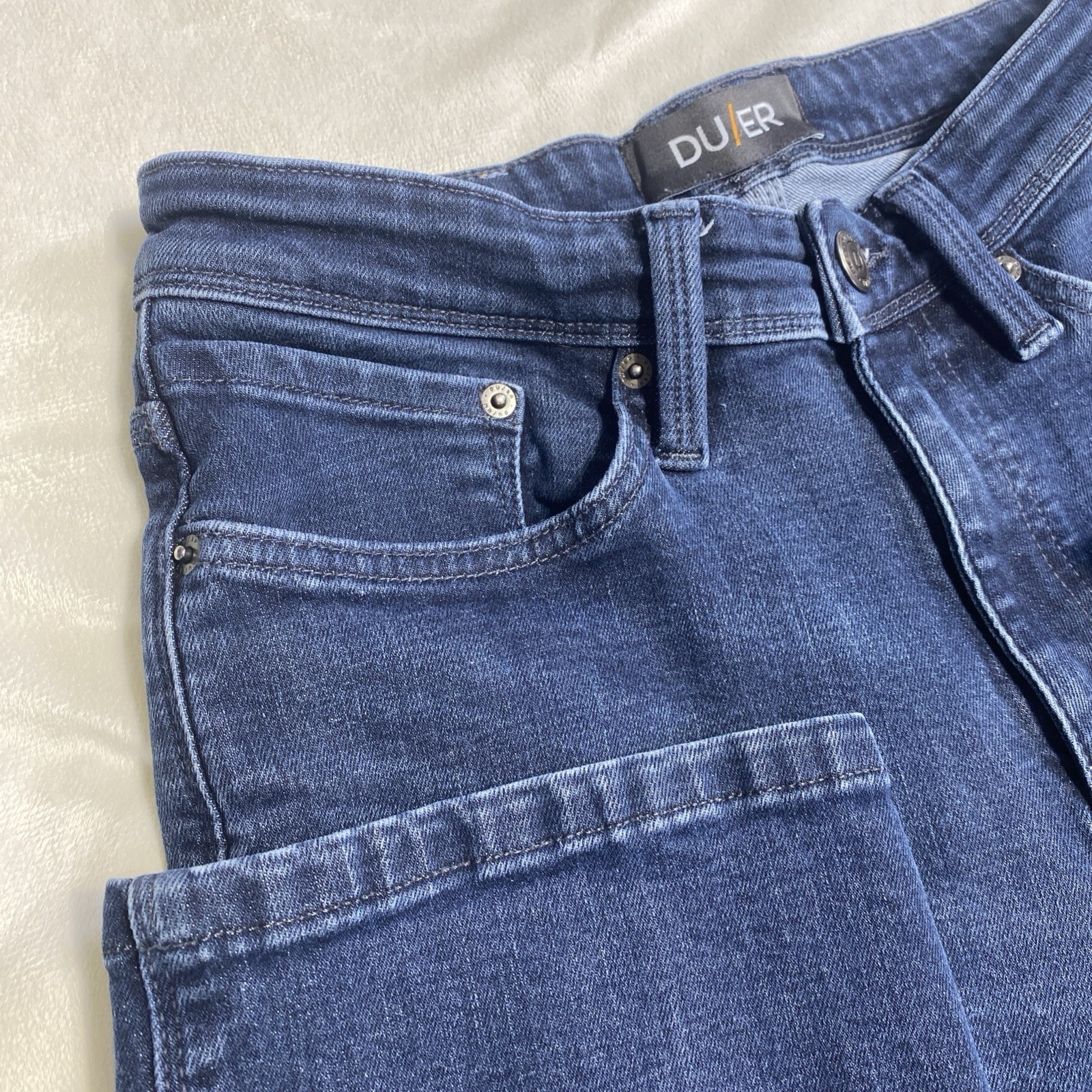 DUER Jeans Men’s 30×32 Dark Wash Straight Fit Performance Denim Stretch Comfort