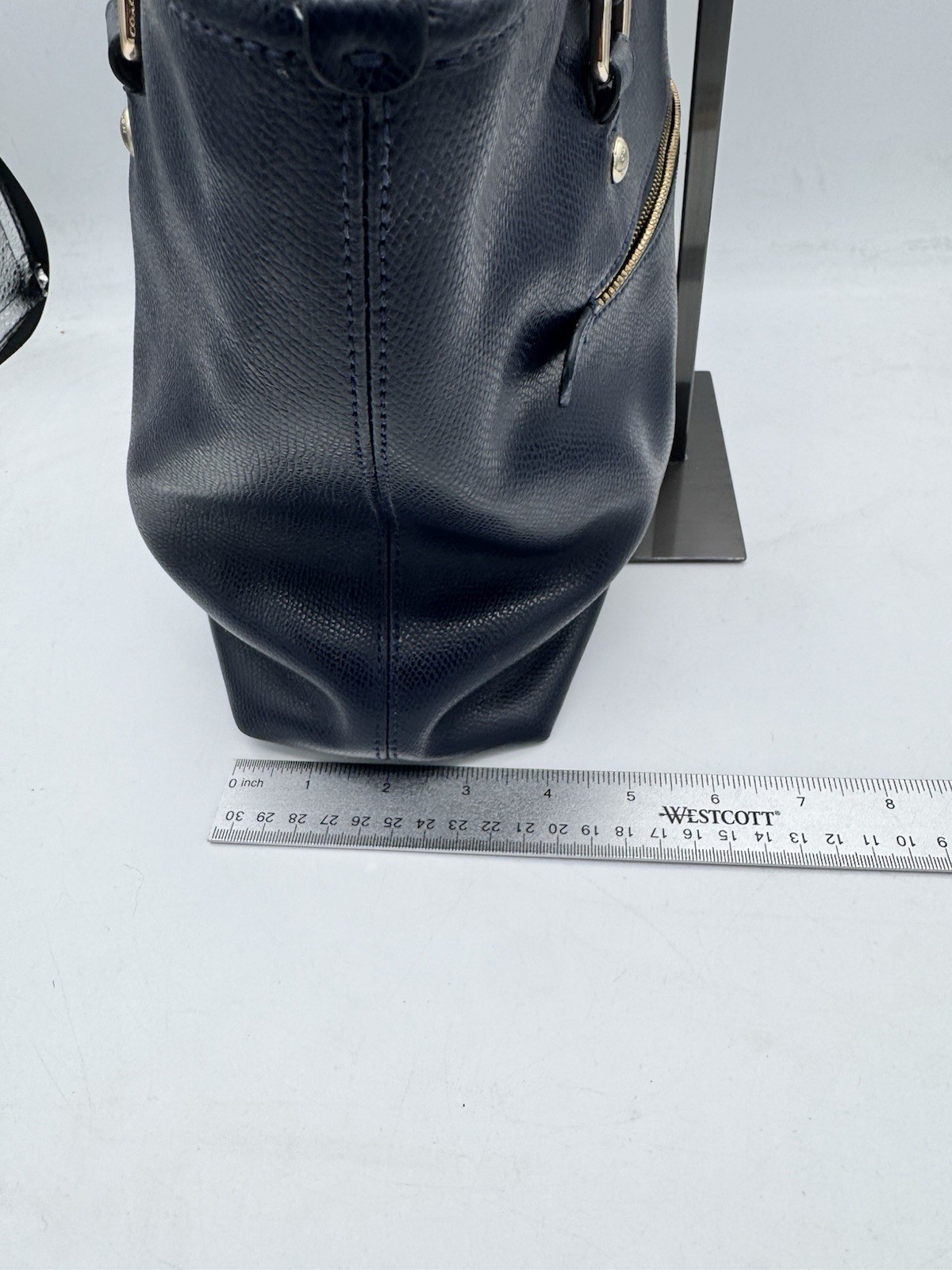Coach Large Crossgrain Leather Tote for Women – Black (F79608)