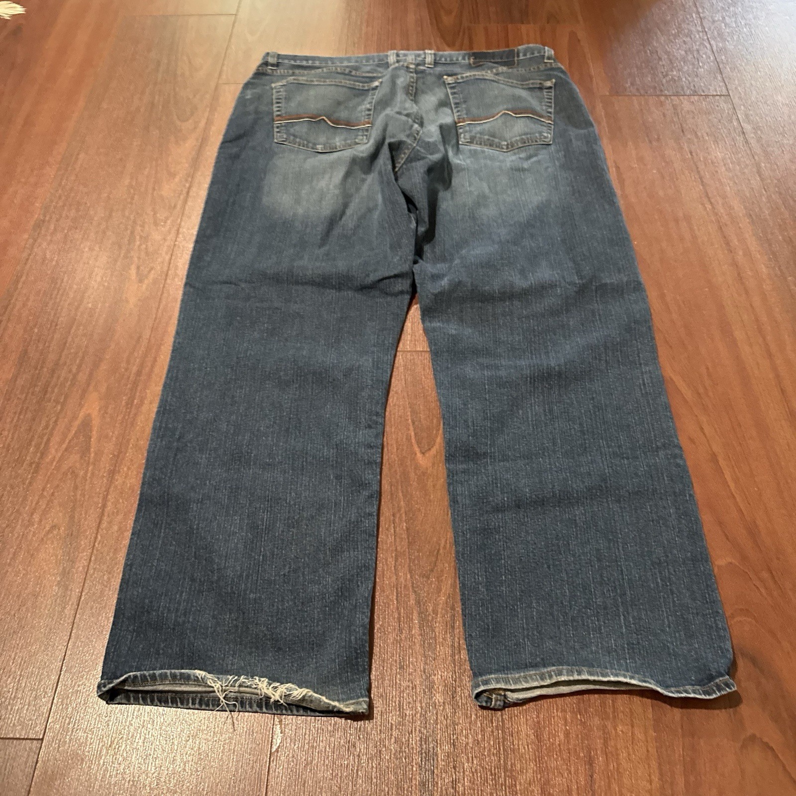 Lucky Brand Men Size 36 Straight Fit Blue Denim Jeans Cotton Logo 5Pocket Design