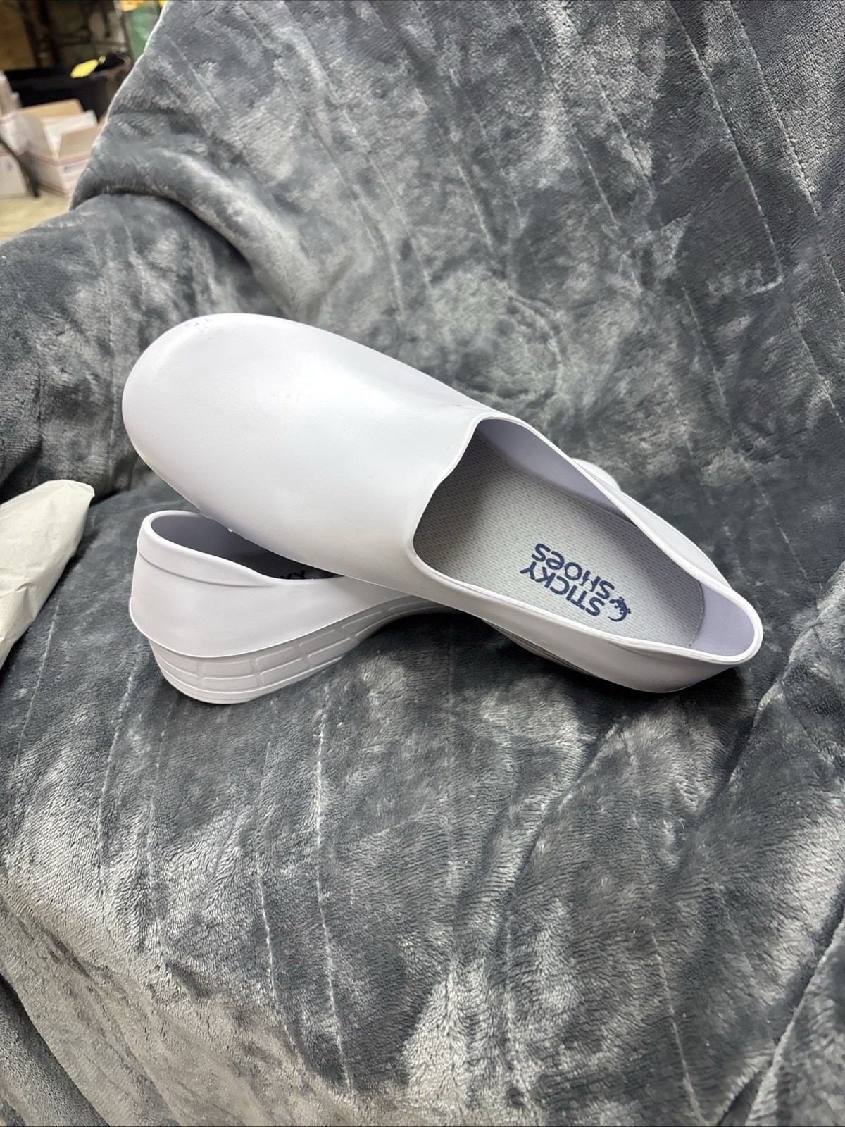NEW STICKY (Brand) Waterproof Clogs, Removable Insole, White, Size US9