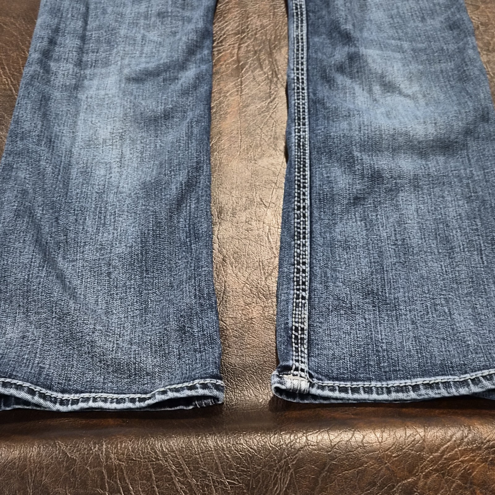 BKE Regular Bootcut Denim Jeans Blue Medium Wash Solid Men BKE Aiden 28X30 B326