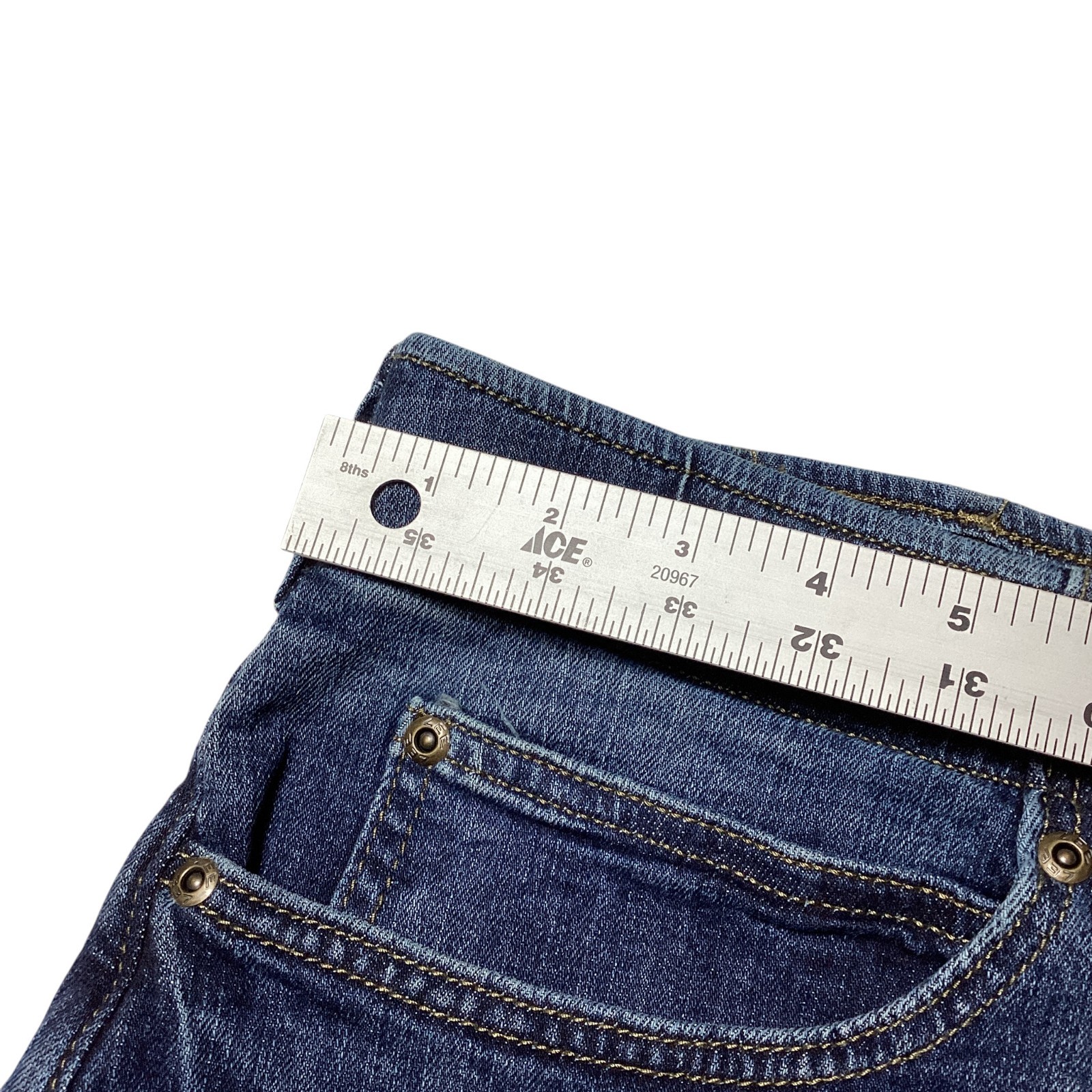 Lee: Men’s Extreme Motion Jeans, Straight Taper, Size 38 x 30