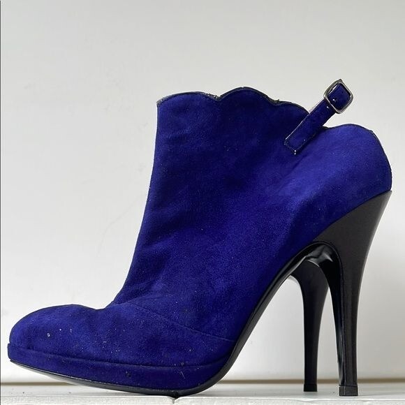 Claudia Ciuti Firenze Womens Blue Suede Bootie 10M 5” Heel NWOB Italy