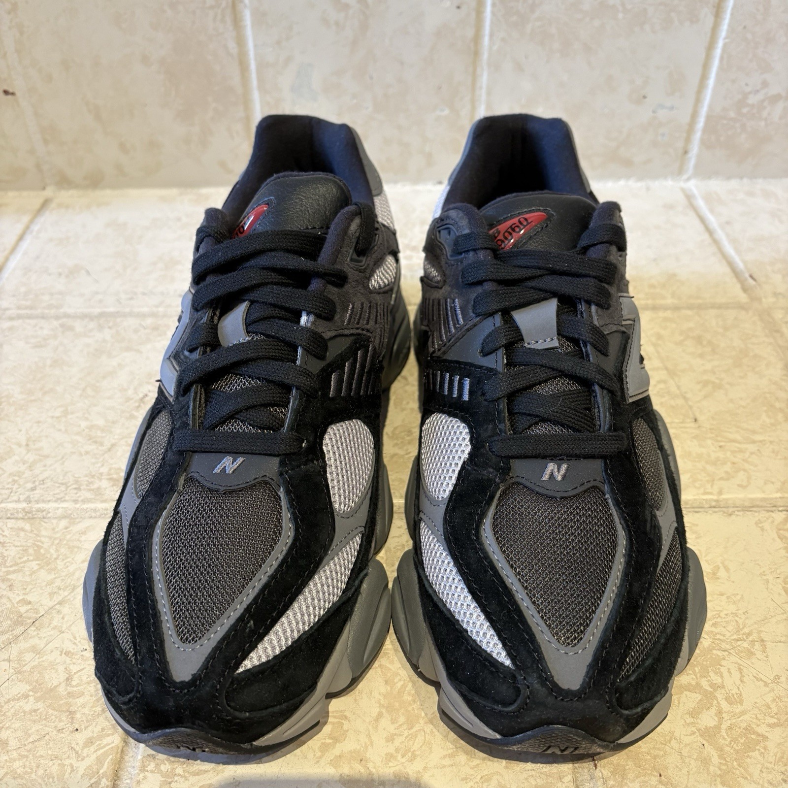 New Balance 9060 Black Grey Sneaker Shoe Size 10 Men’s U9060BLK ⚡️