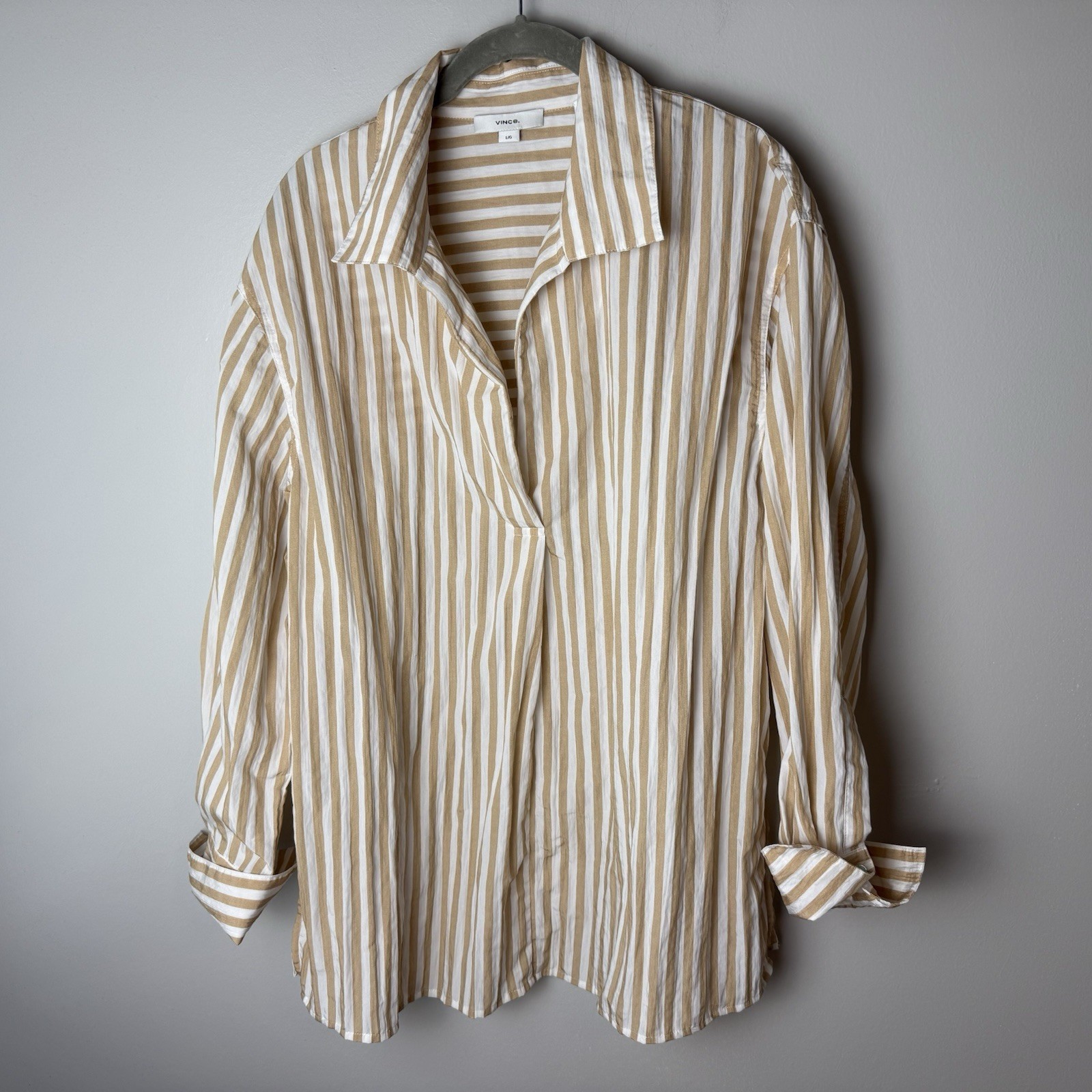 Vince. Popover Blouse Size Large Tunic Top 3/4 Sleeves V-Neck Tan White Stripes