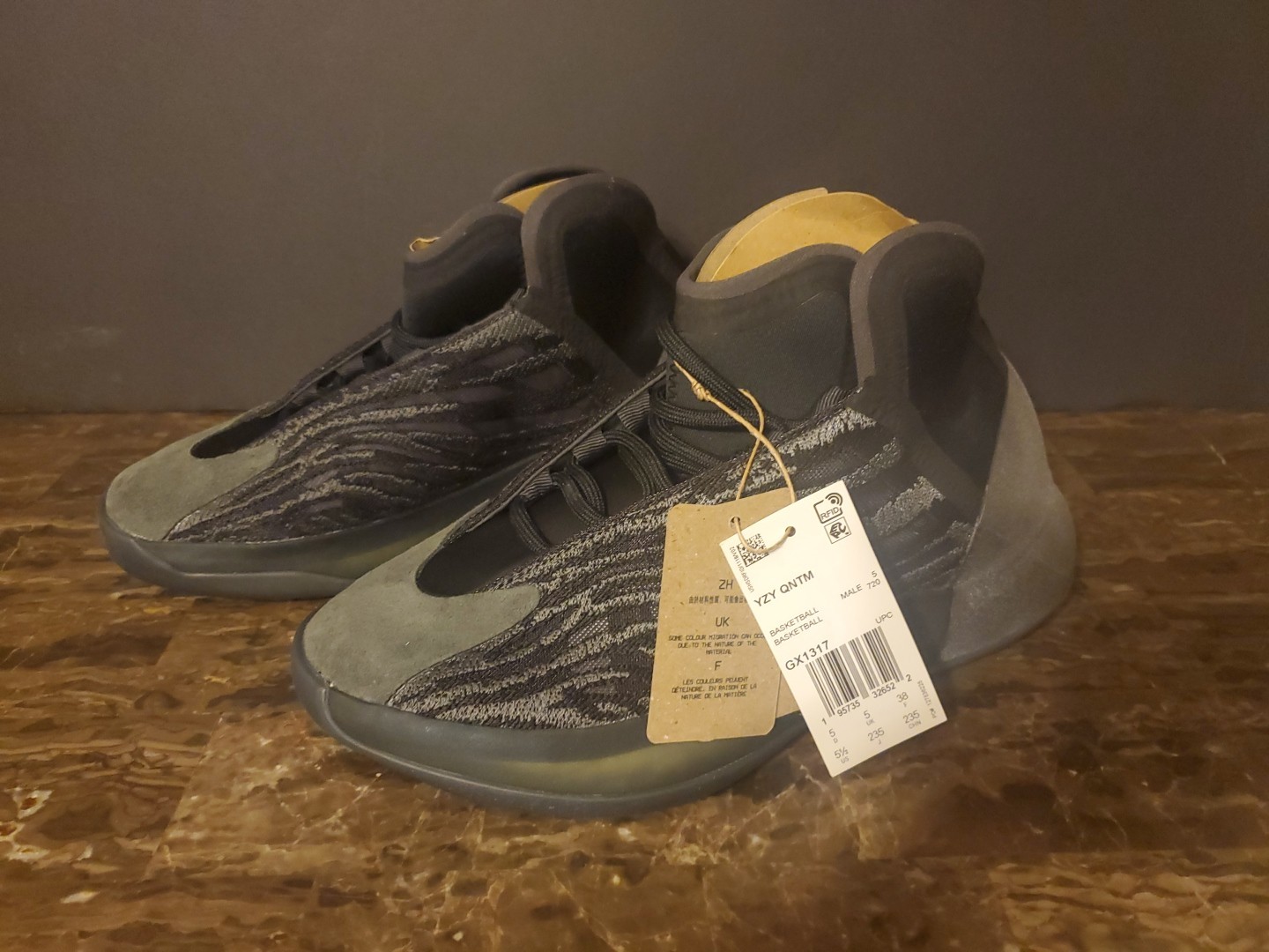 Adidas Yeezy Quantum Onyx GX1317 Basketball Size 5.5 NIB