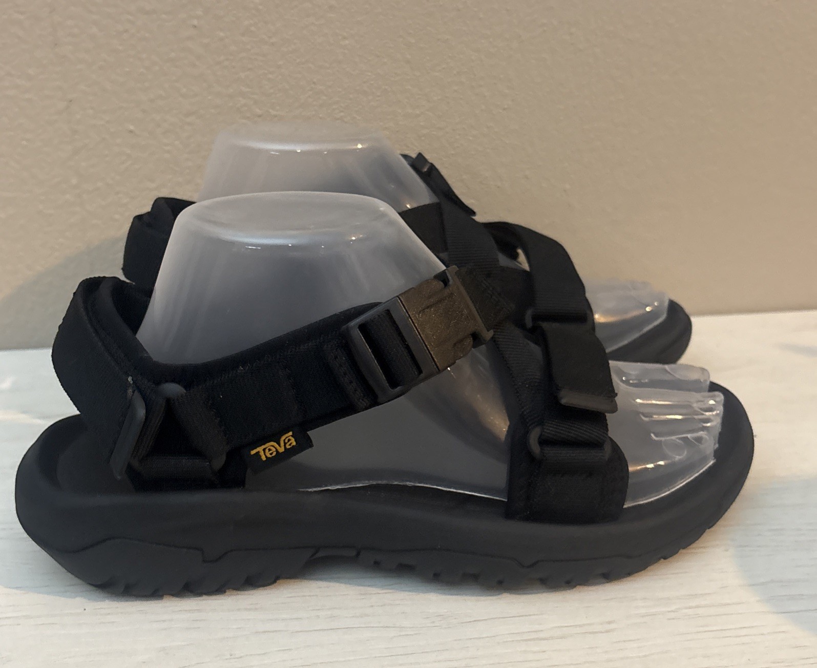 Teva Women’s Hurricane Verge Black Sandals Hiking Outdoor Sz 8 NEW