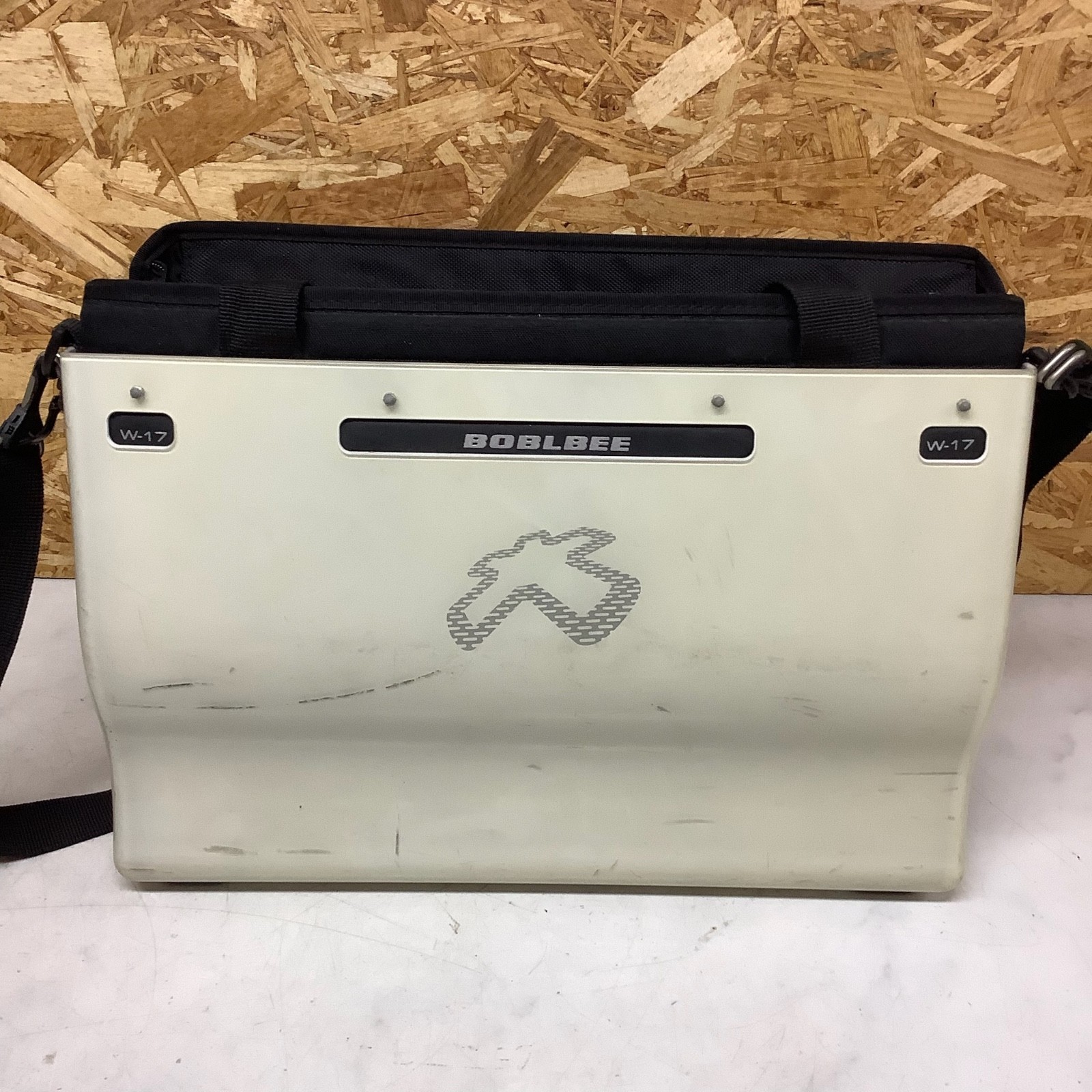 BOBLBEE W-17 Hard Shell Briefcase Business Bag With Strap