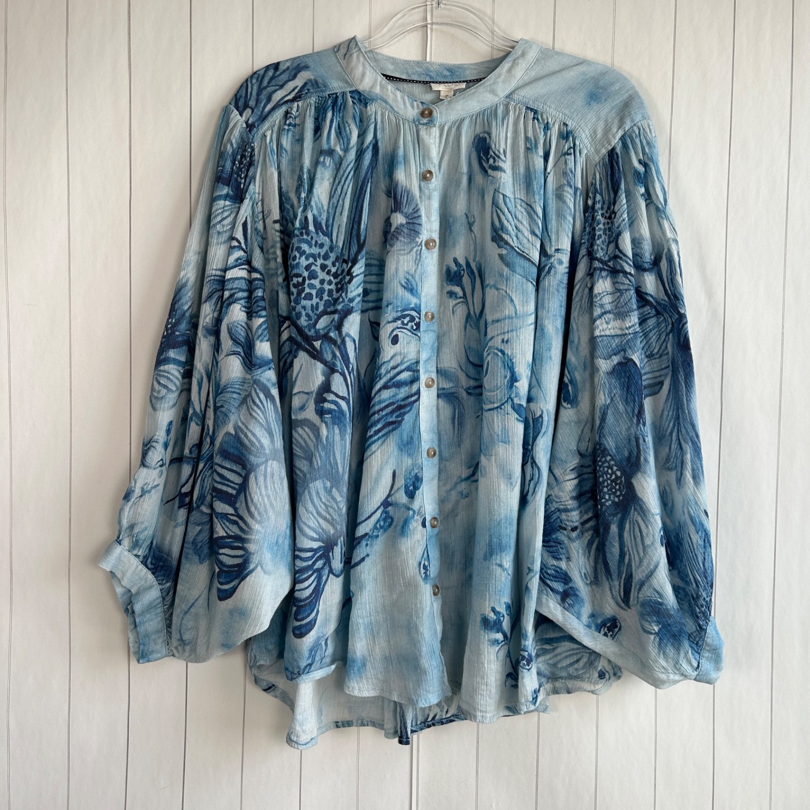 Anthropologie Pilcro plus size 2X Sidney batwing blouse blue floral batik cotton