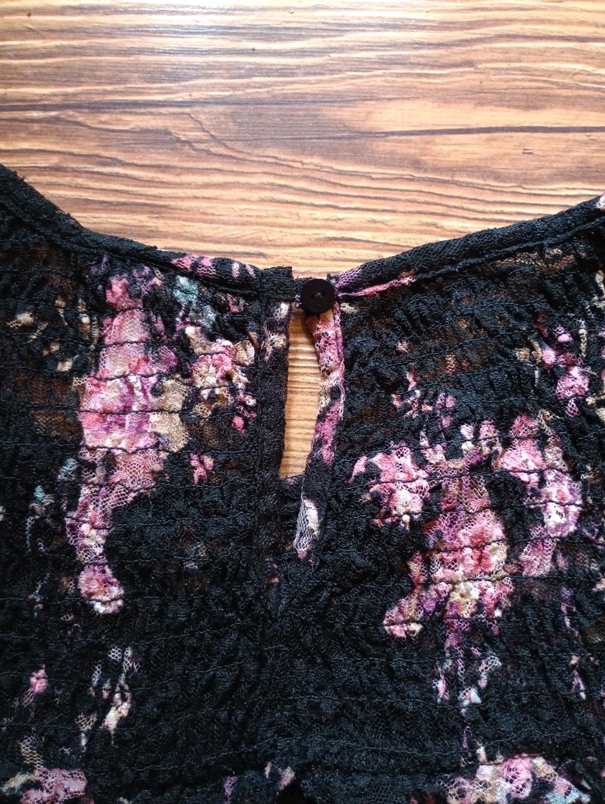 Time and Tru Peasant Black floral lace women’s size S smocked yoke top EUC