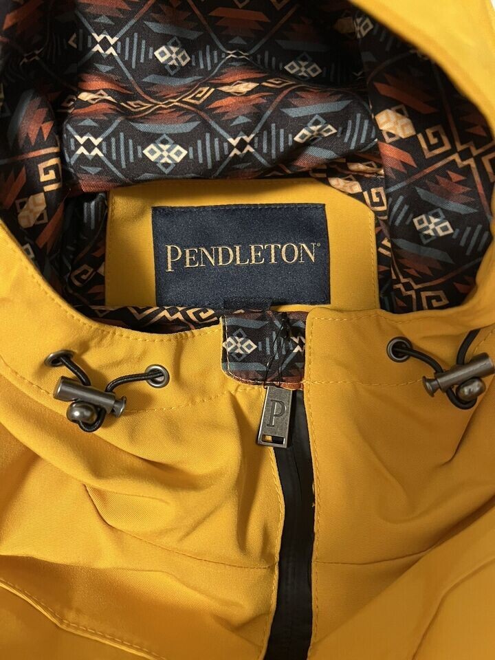NEW Womens Pendleton Waterproof Breathable Rain Trail Jacket, Yellow, LARGE