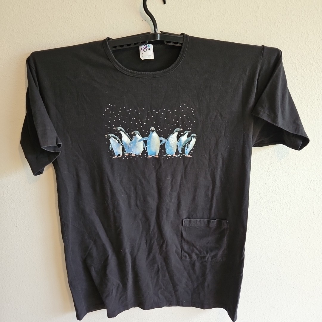 Vintage T Shirt Single Stitch Cal Cru Snow Penguins One Size Cover Up Made USA