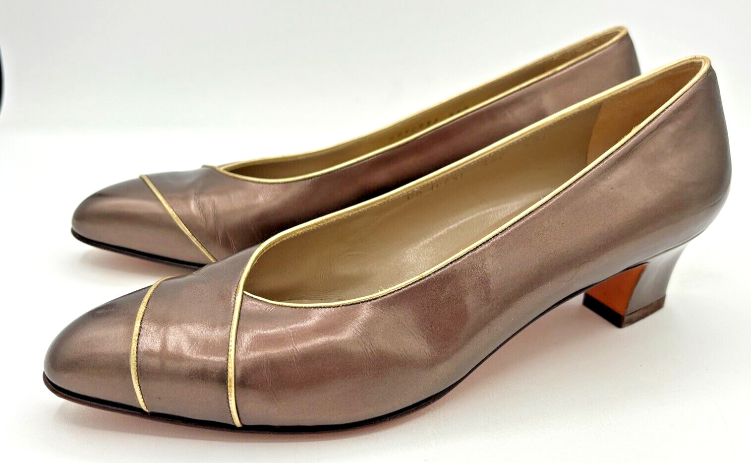 Salvatore Ferragamo Women’s Leather Pumps Sz 8B Bronze w Gold Trim DD10681 EUC