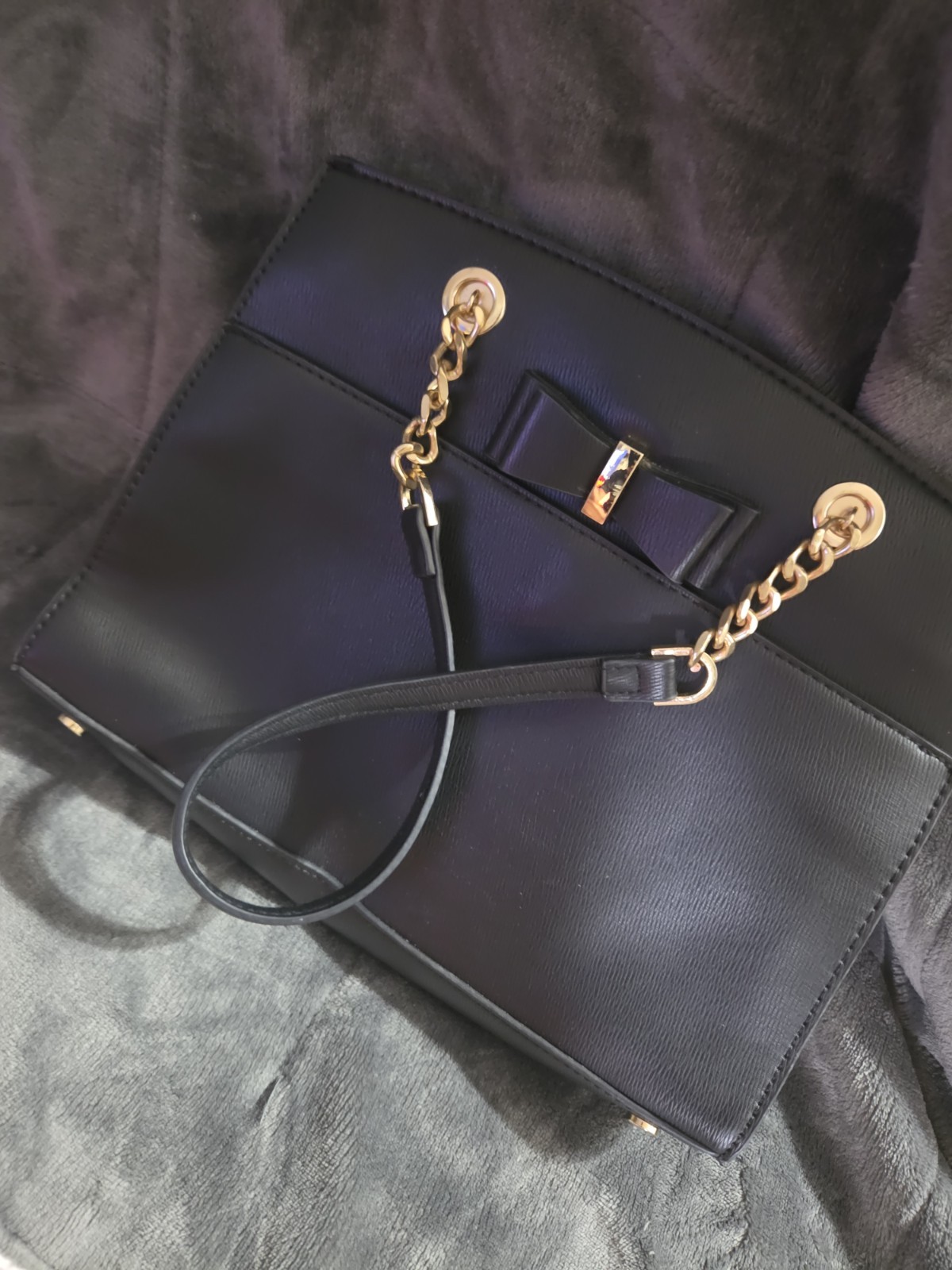 Missygo Black Large Tote Bag Bow Accent Gold Chain Handles Zip Magnetic