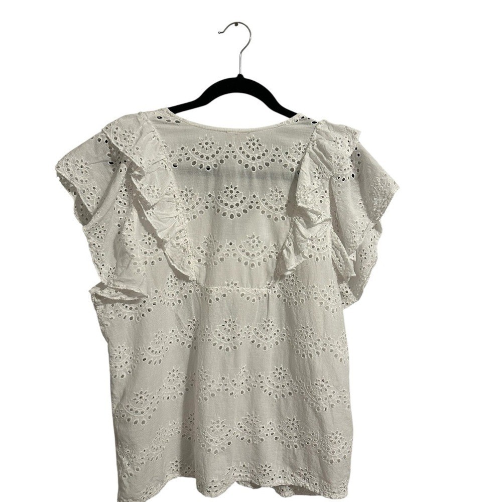 Nicole Miller Artelier White Eyelet TopCotton Eyelet Flutter Short Sleeve Top L