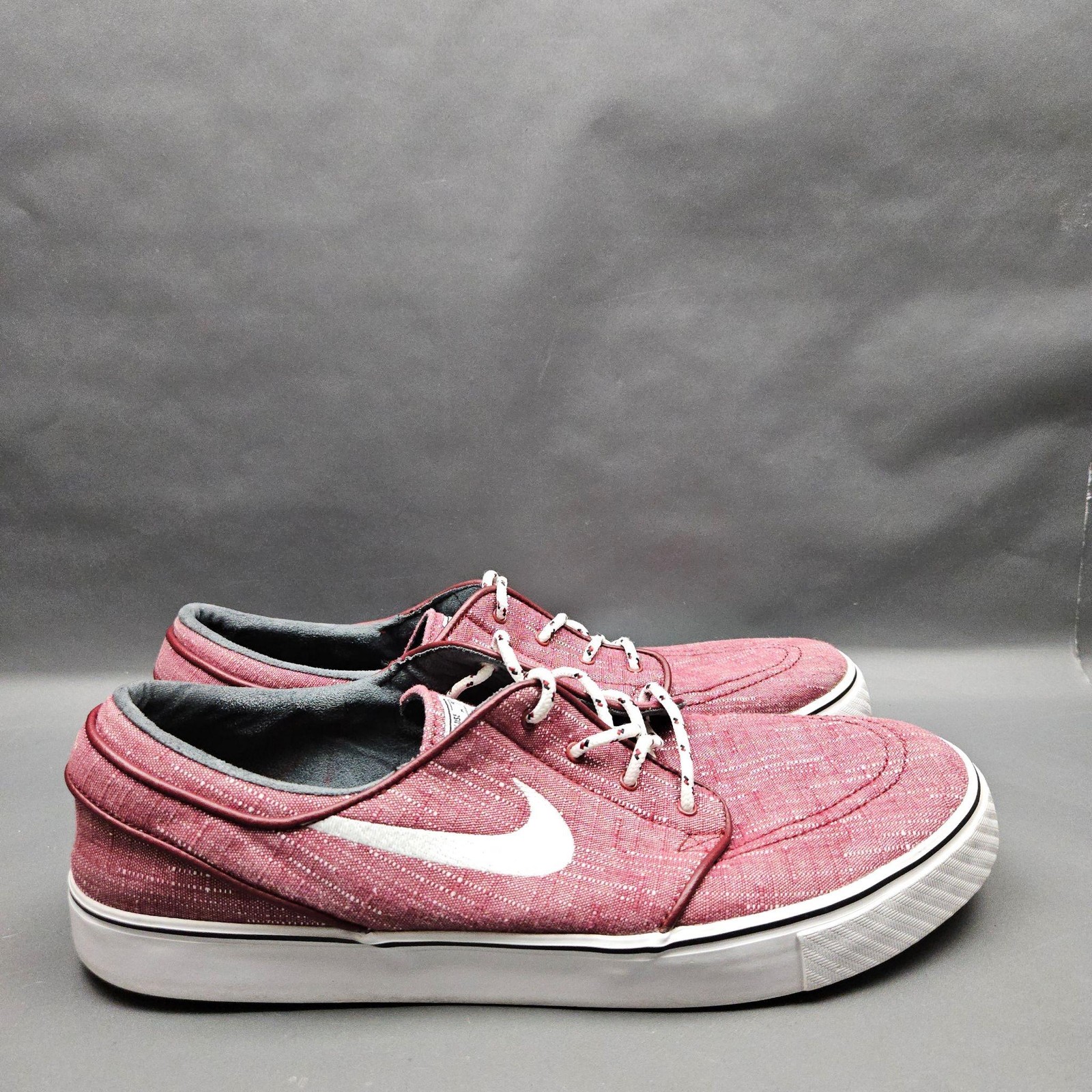 Nike SB Zoom Stefan Janoski Mens Shoes Size 13 Red Canvas Skateboard Sneakers