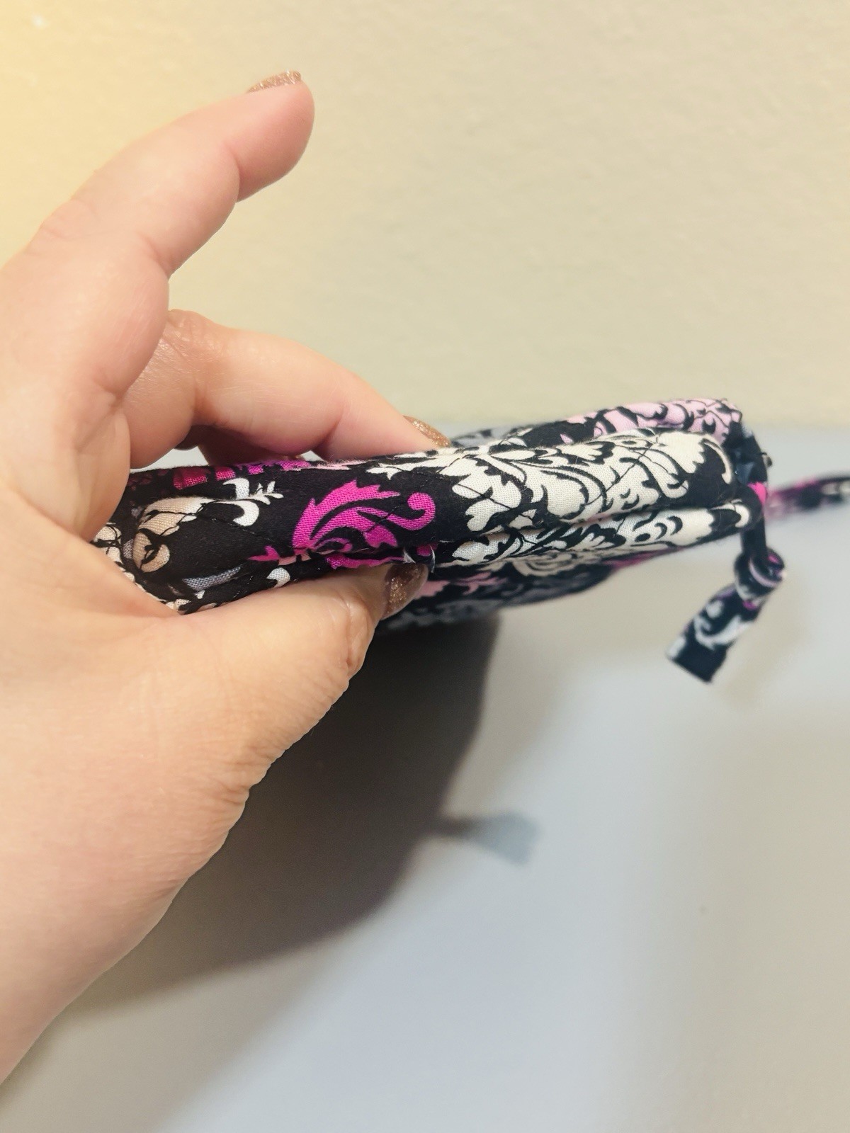 Pink Black White Paisley Quilted Push Lock Wallet, Wristlet Zip Storage Pretty￼