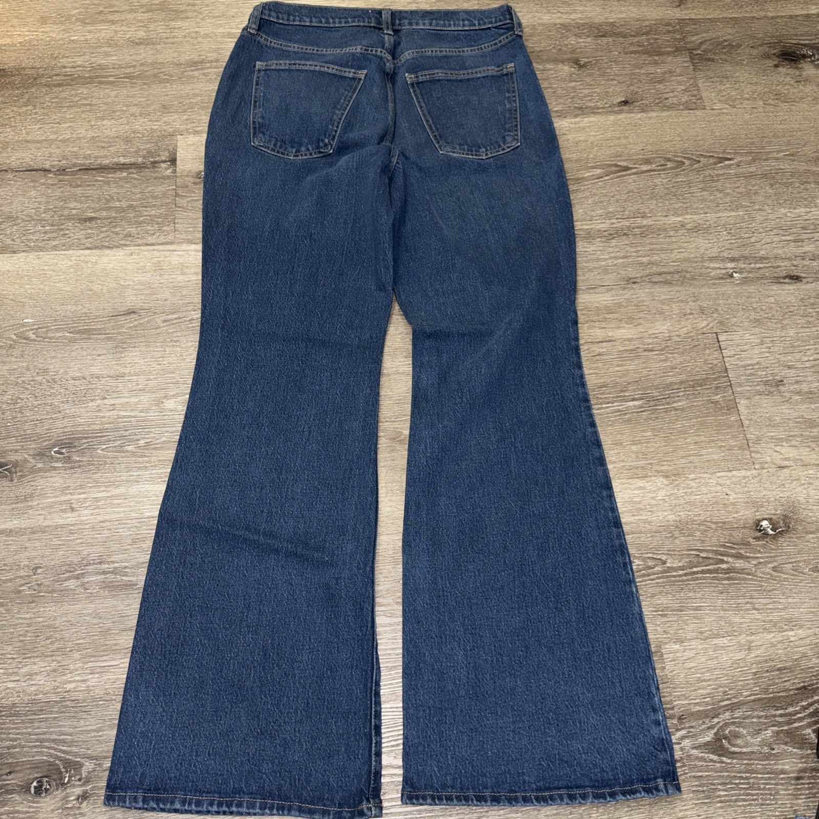 Universal Thread Womens 10 Short High Rise Flare Jeans Medium Blue Wash Flared