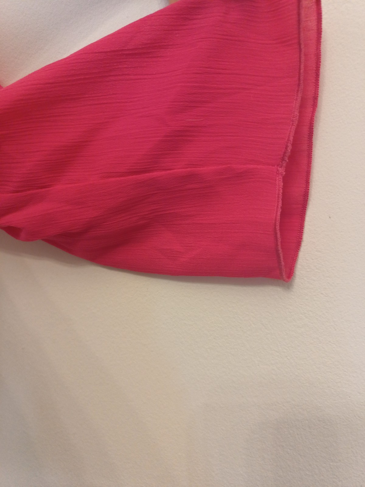 BNWOT Hot Pink Chiffon Blouse Long Sleeve Size 10 Tie Front Lightweight Holiday