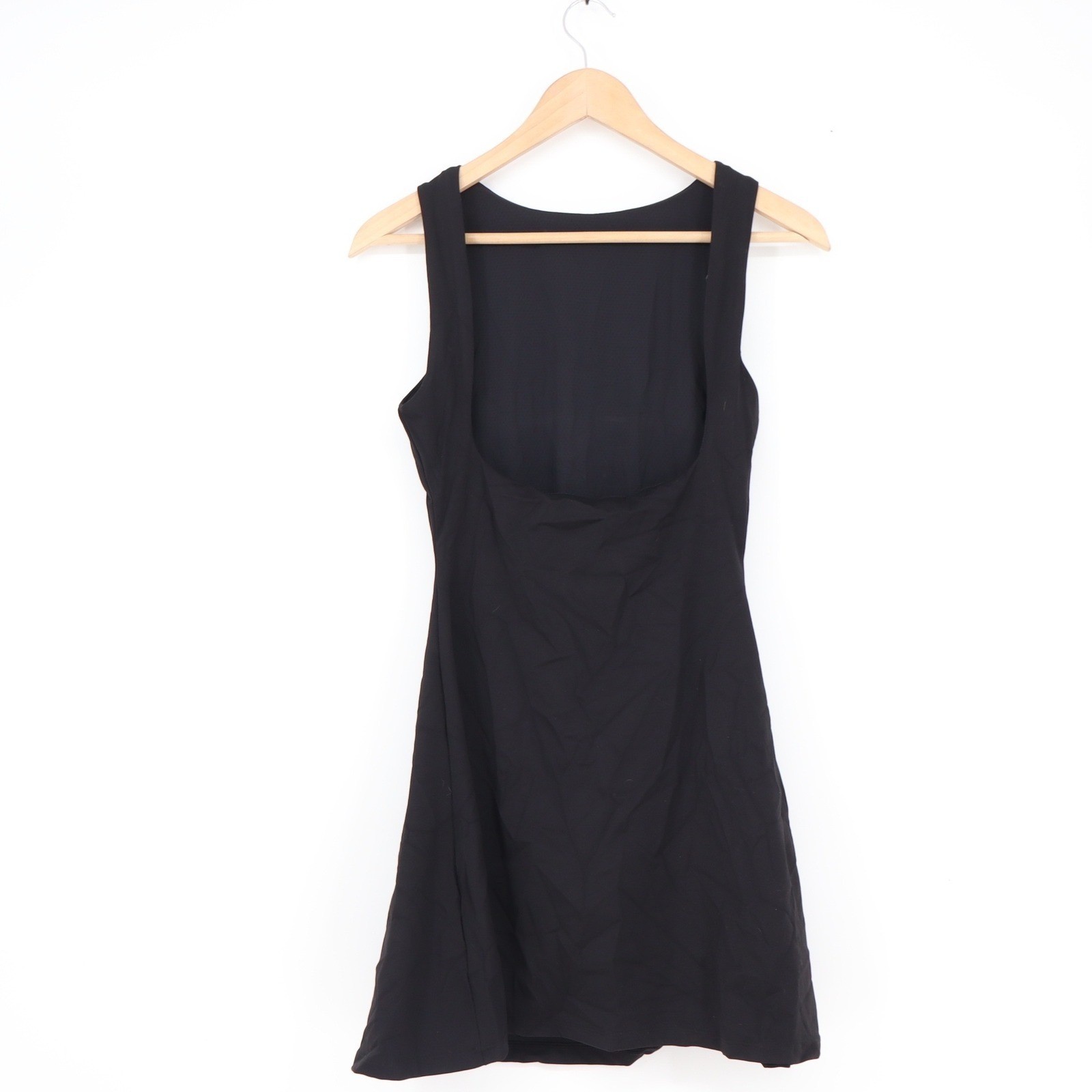 Qinsen Womens Black Active Exercise Dress Low Open Back Built-in Shorts Size M