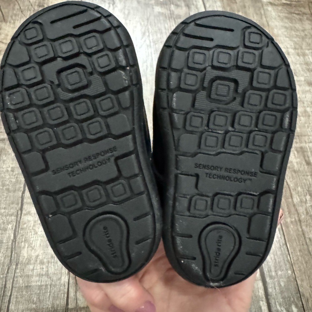 Stride Rite Giles Toddler Shoes Black Stretch NWOT Size 4W