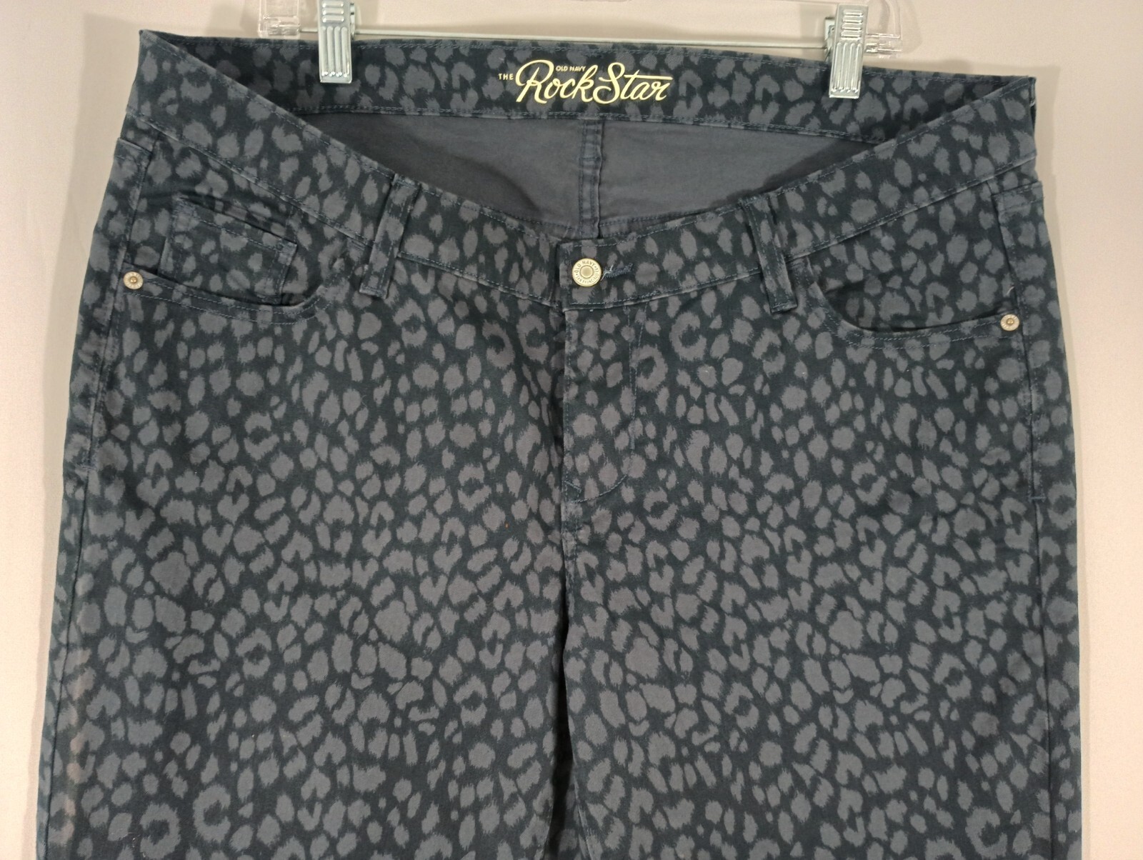 Old Navy Rockstar Womens 18 Reg Denim Jeans Black Gray Spotted Animal Pants