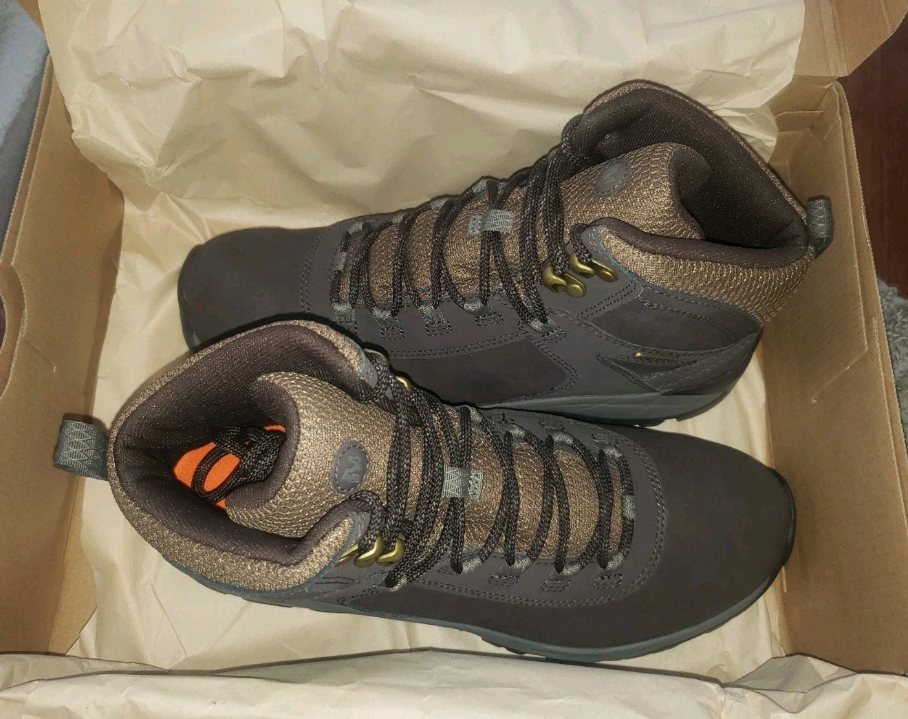 NEW Men’s (CHOOSE SZ) MERRELL Vego Mid LEATHER J311539C Waterproof Hiking Boots