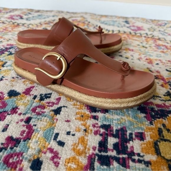 AEROSOLES Cina Vegan Leather T-Strap Sandals Womens Size 10 Comfort Slip On Shoe