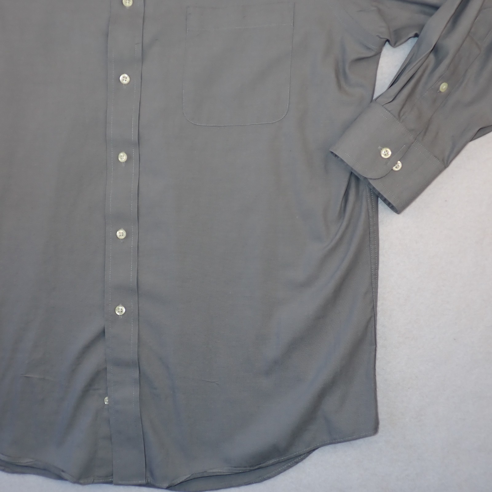 IZOD Dress Shirt Men’s L Gray Cotton Easy Care Pinpoint Oxford 16.5- 34/35