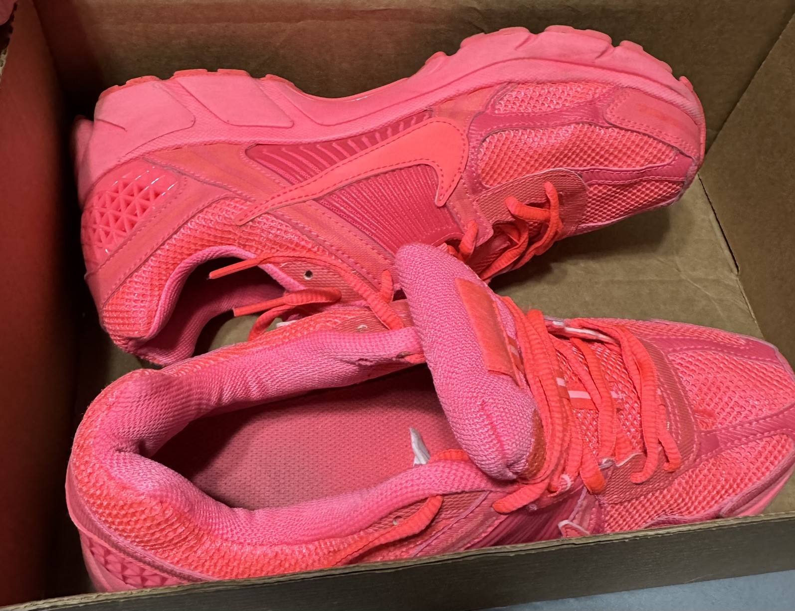 Nike Air Zoom Vomero 5 ‘Hot Punch’ Men’s Sneakers Size 9.5