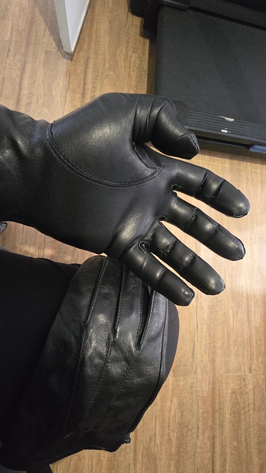Leather Gloves black WORN 🔥nappa thin Leather driving gloves Mens SMALL Mens 🧤