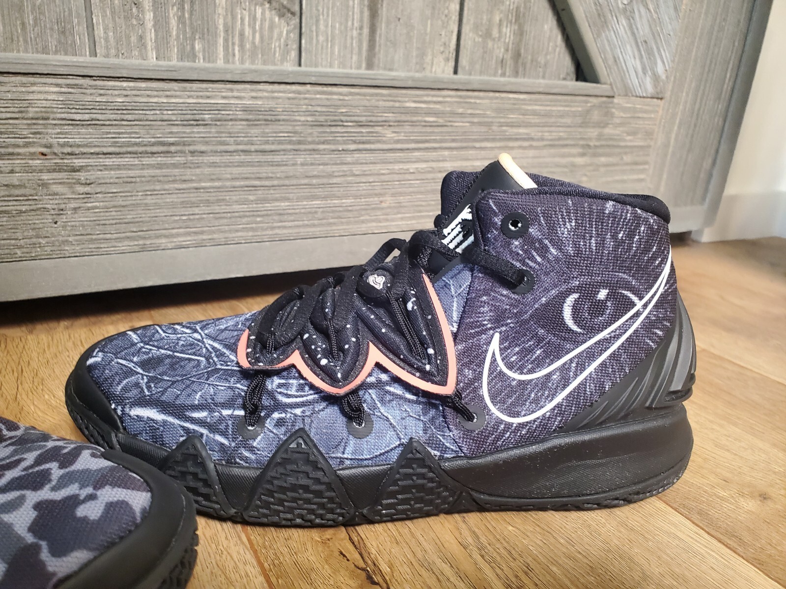 Nike Kybrid S2 Kyrie Hybrid Irving WHAT THE 2020 Black CQ9323-001 WOMEN’S Sz 6.5
