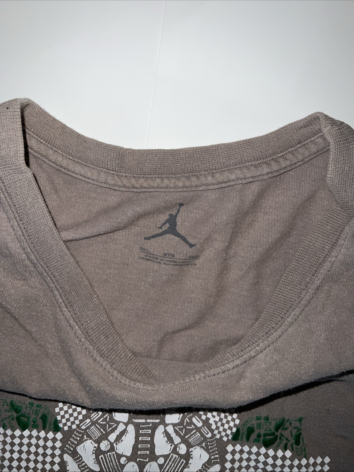 Air Jordan 11 Grey Green T-Shirt Basketball Print size XXXL 3x Brand