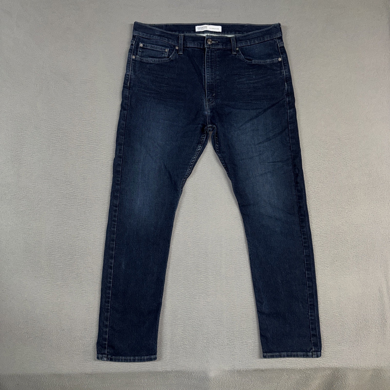 Signature Levis Jeans Mens 38×32 (Fits 38×30) Blue Regular Taper S47 Distressed