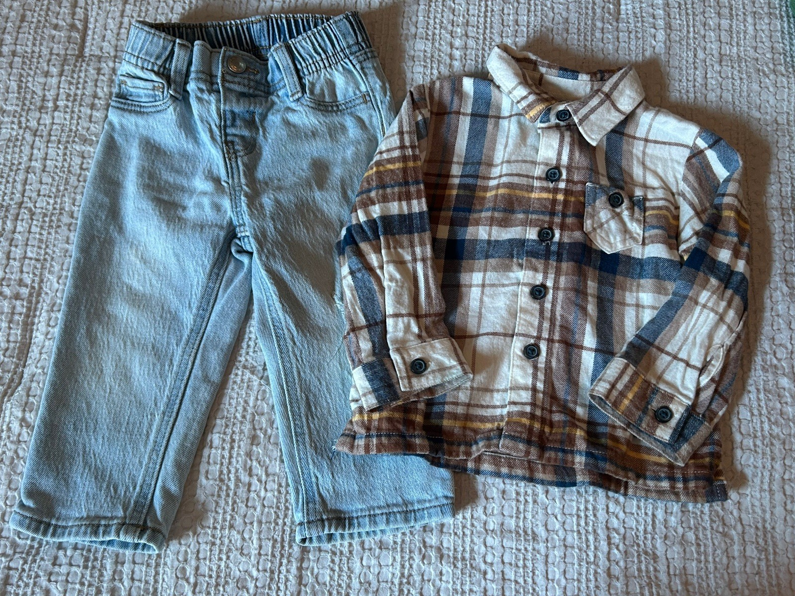Huge 50 piece Baby boy clothing lot size 12 months EUC sleepers outfits