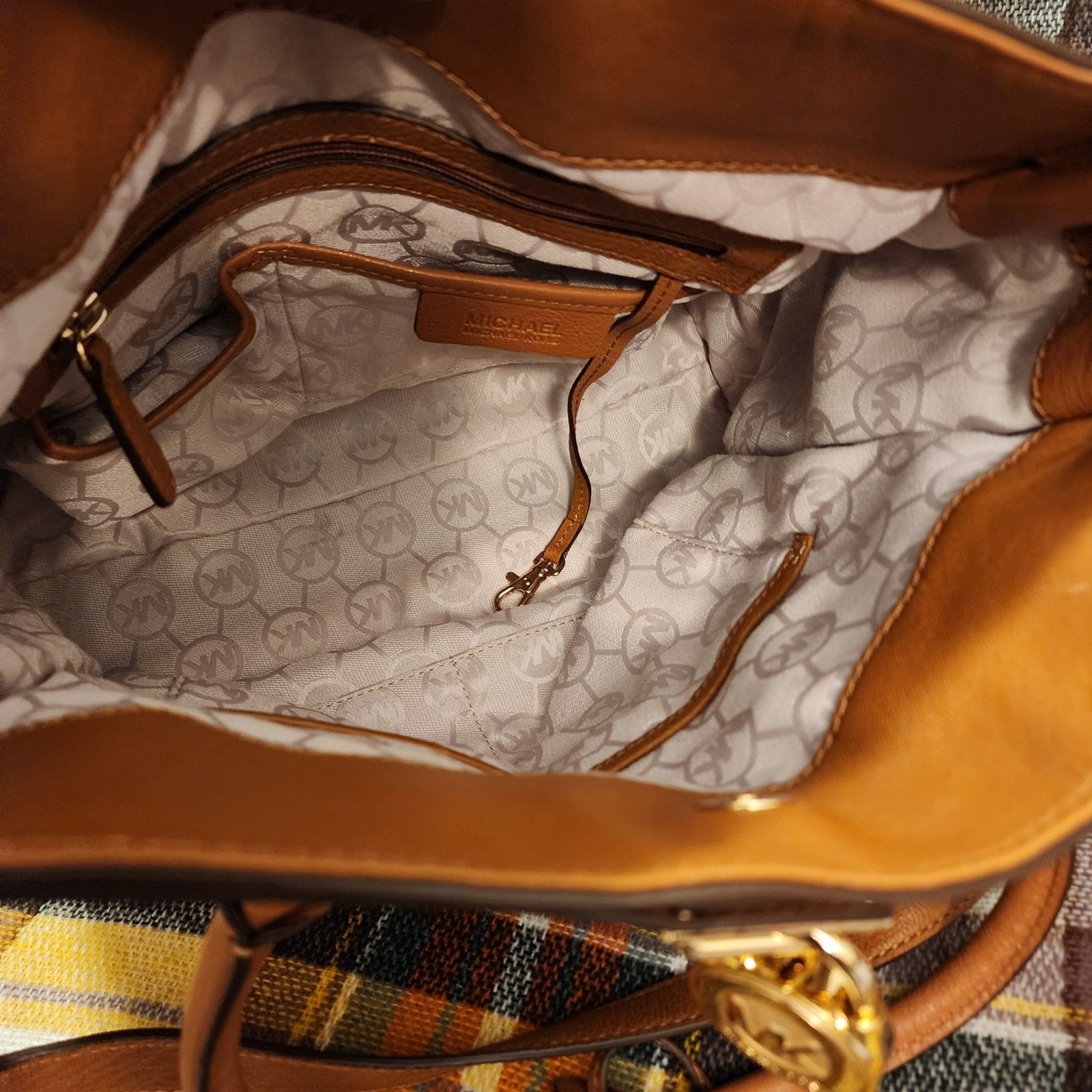 Michael Kors Hamilton Moderne Large Satchel with Dustbag. EUC.