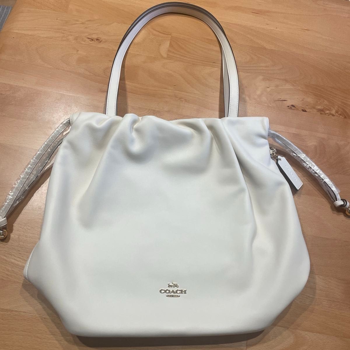 COACH Tote Bag Shoulder Bag White Leather at 2026 Coach Official 30a