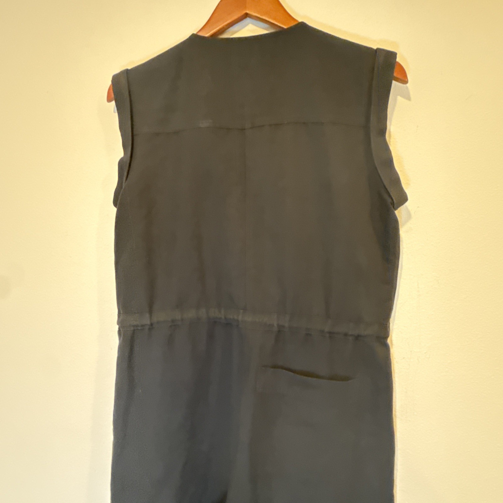 G. Label by Goop Sleeveless Parachute Jumpsuit Navy Linen Blend Sz 4 Italy
